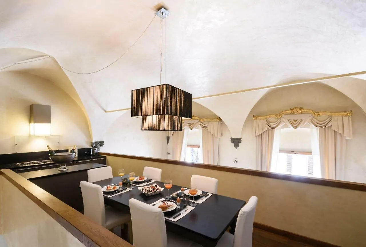Mozart Palace Regal Suite Florence Apartment
